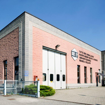 L'azienda e il magazzino DUE F.P. s.r.l. L'azienda e il magazzino DUE F.P. s.r.l.